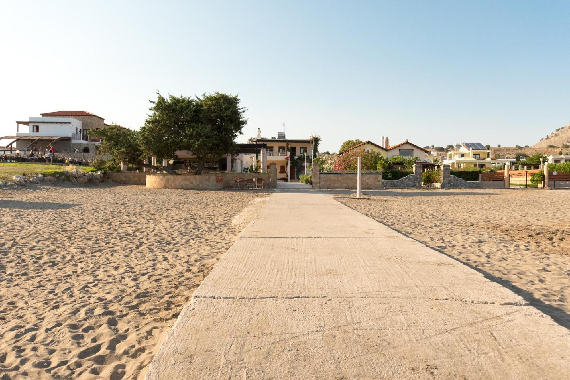 Amaryllis Front Beach Hotel لاردوس المظهر الخارجي الصورة