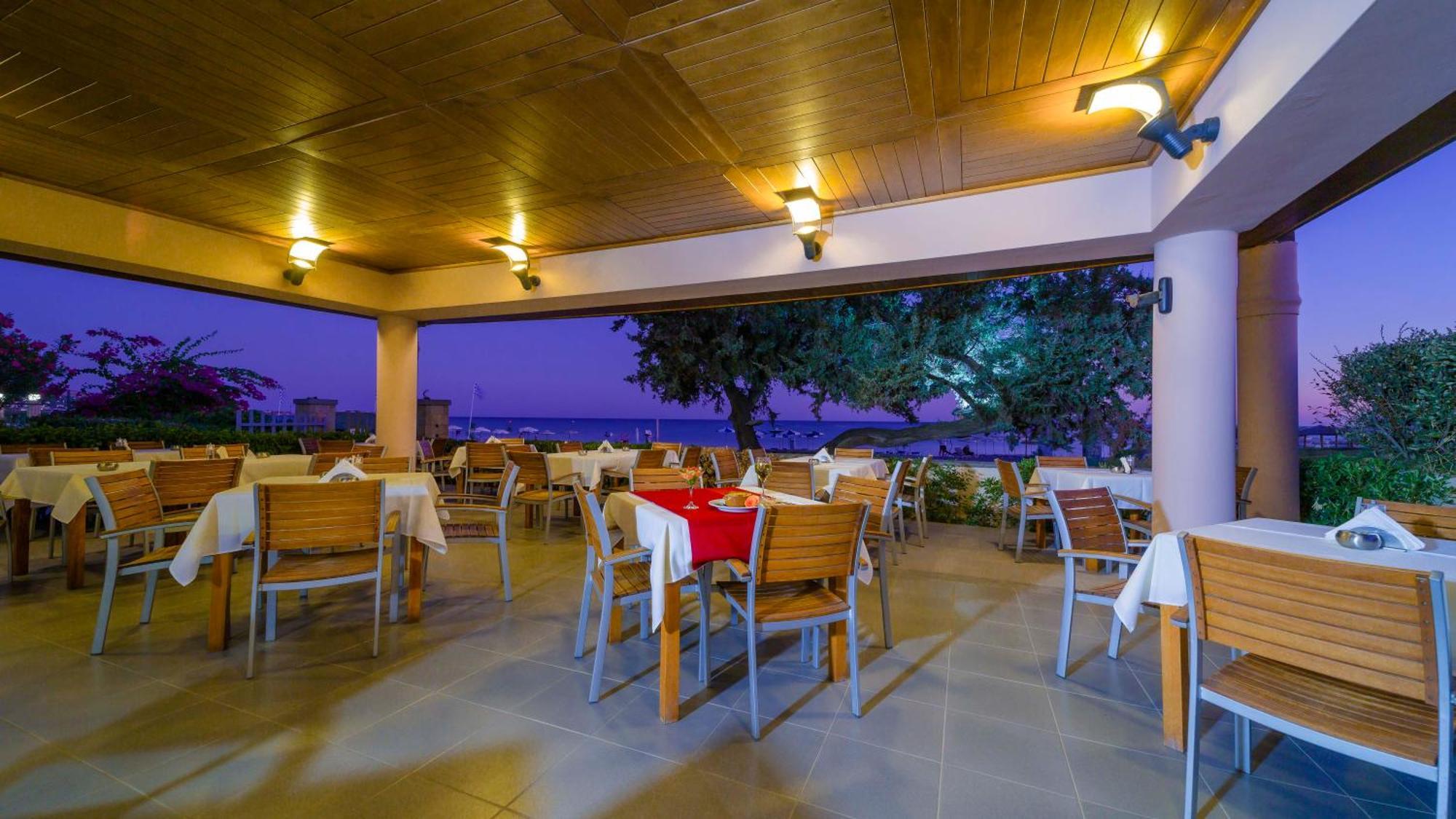 Amaryllis Front Beach Hotel لاردوس المظهر الخارجي الصورة