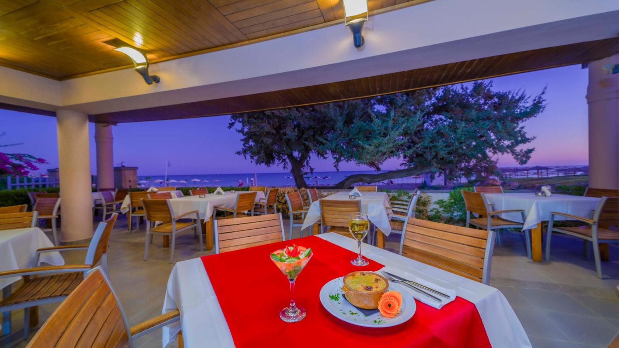 Amaryllis Front Beach Hotel لاردوس المظهر الخارجي الصورة