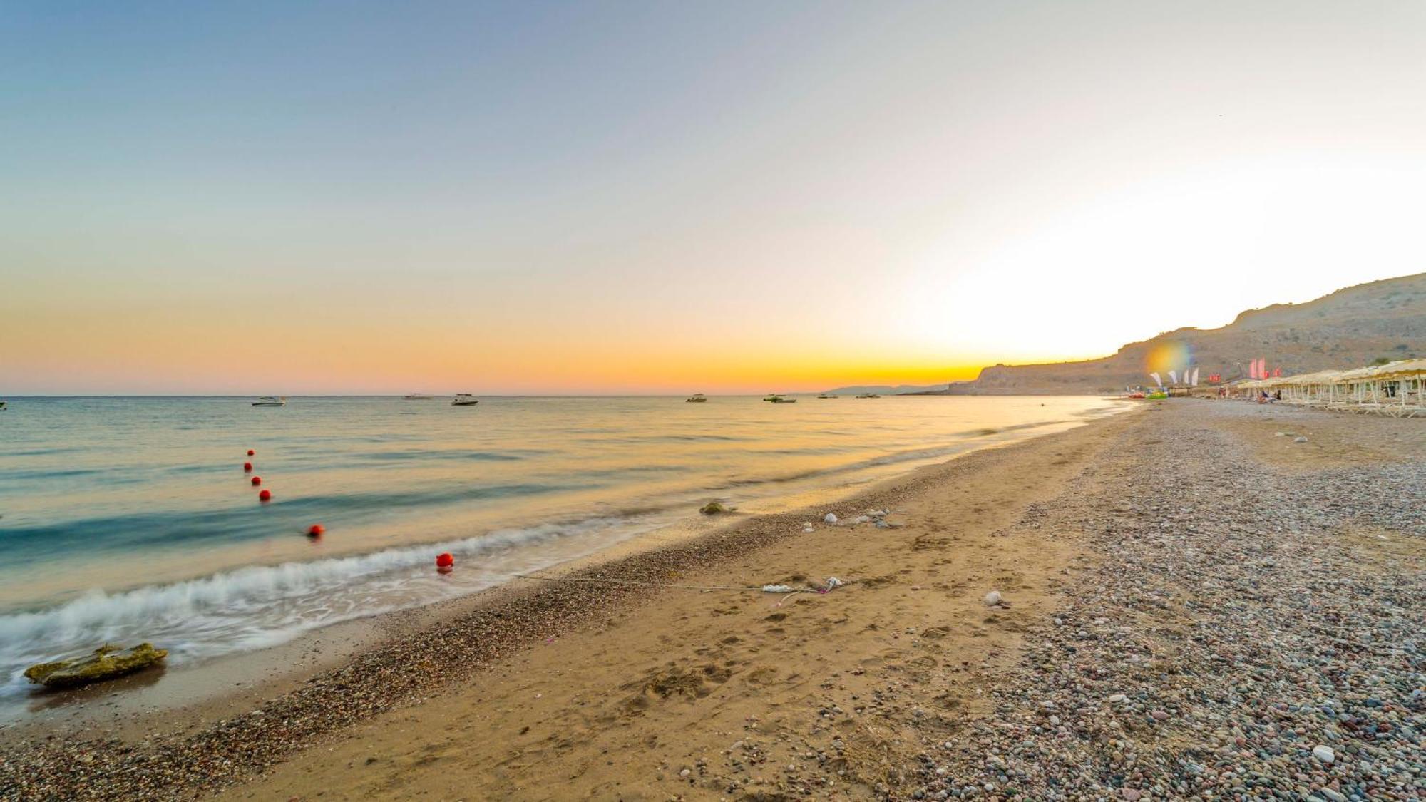 Amaryllis Front Beach Hotel لاردوس المظهر الخارجي الصورة
