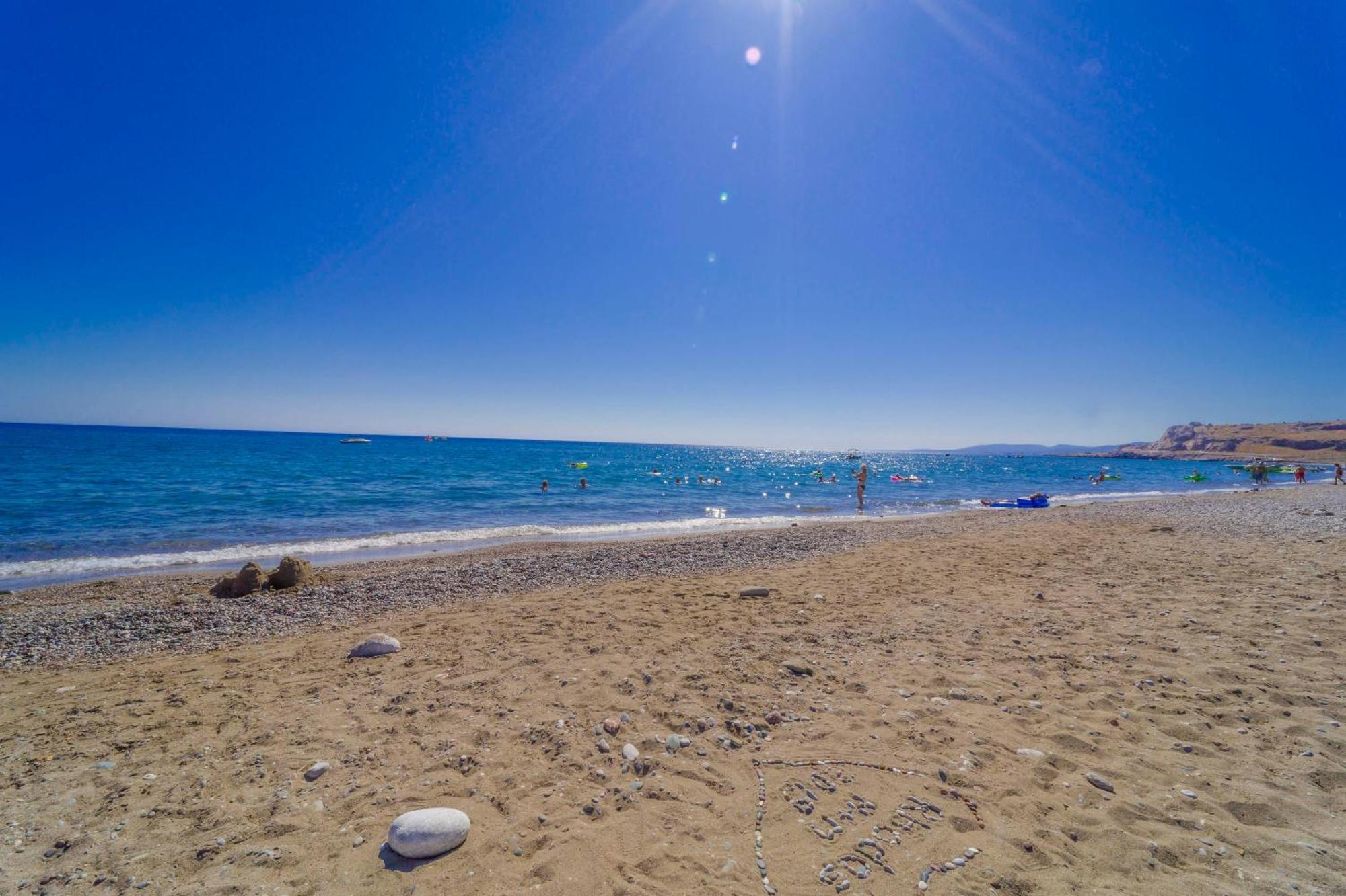 Amaryllis Front Beach Hotel لاردوس المظهر الخارجي الصورة