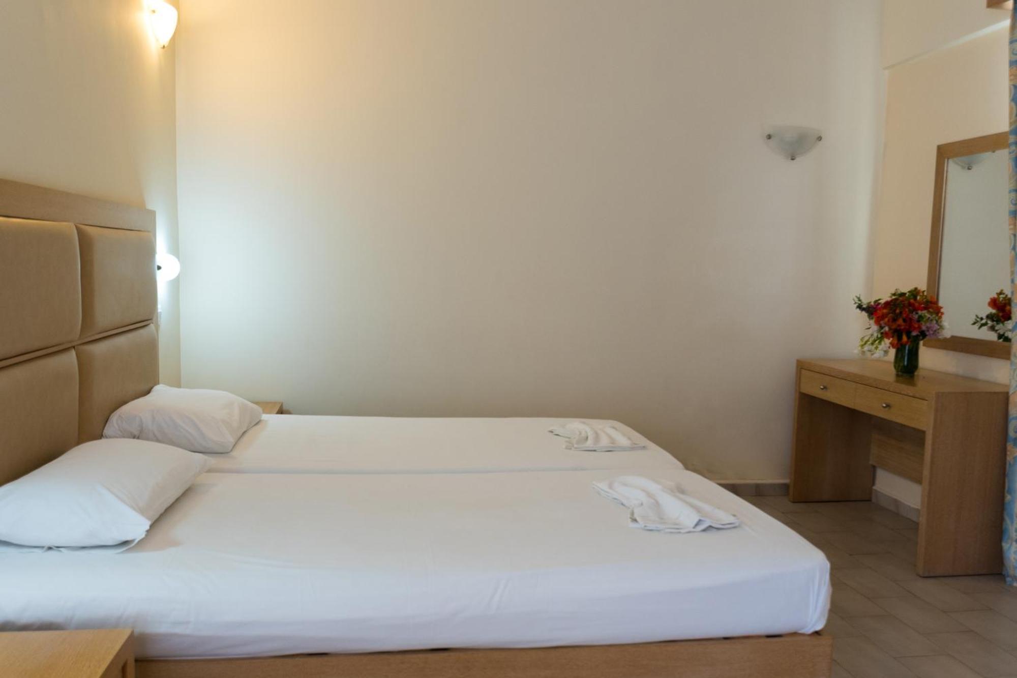 Amaryllis Front Beach Hotel لاردوس المظهر الخارجي الصورة